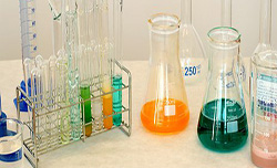 laboratory-1009178__340_250x152